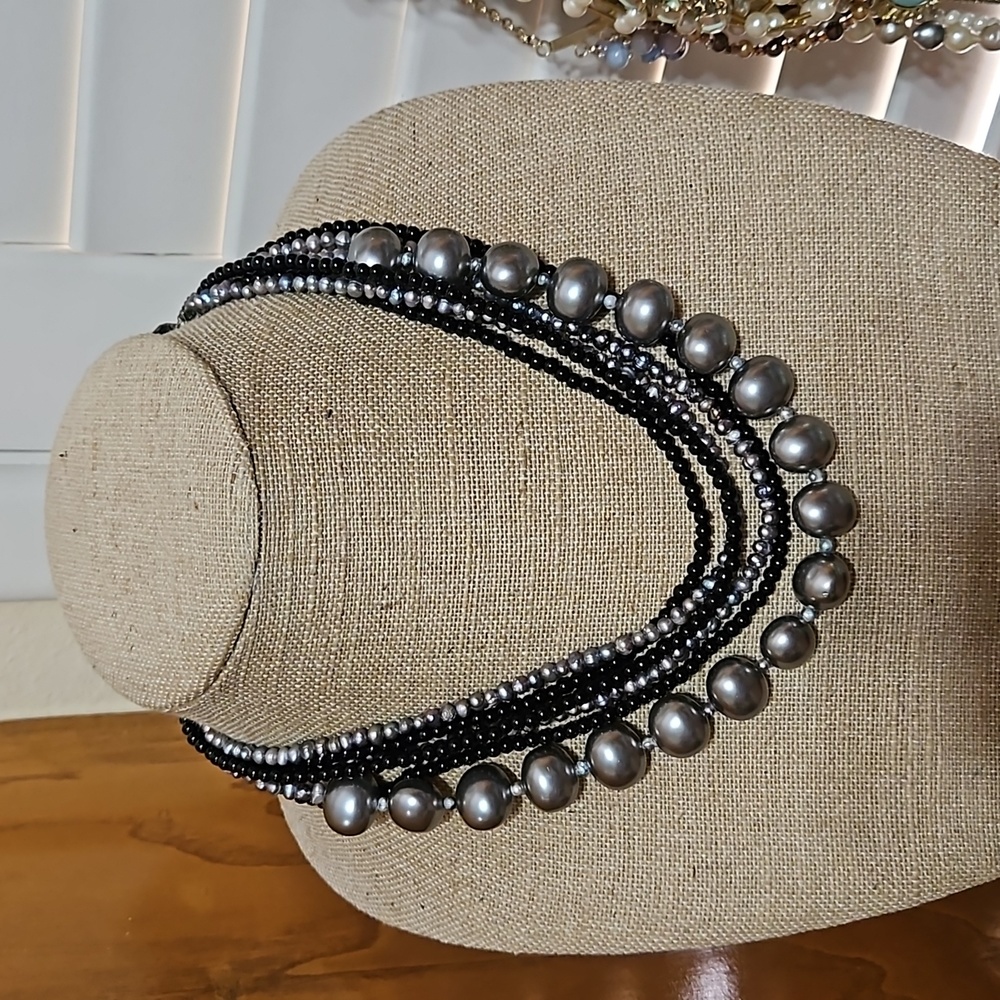 Pancea pearl necklace costume